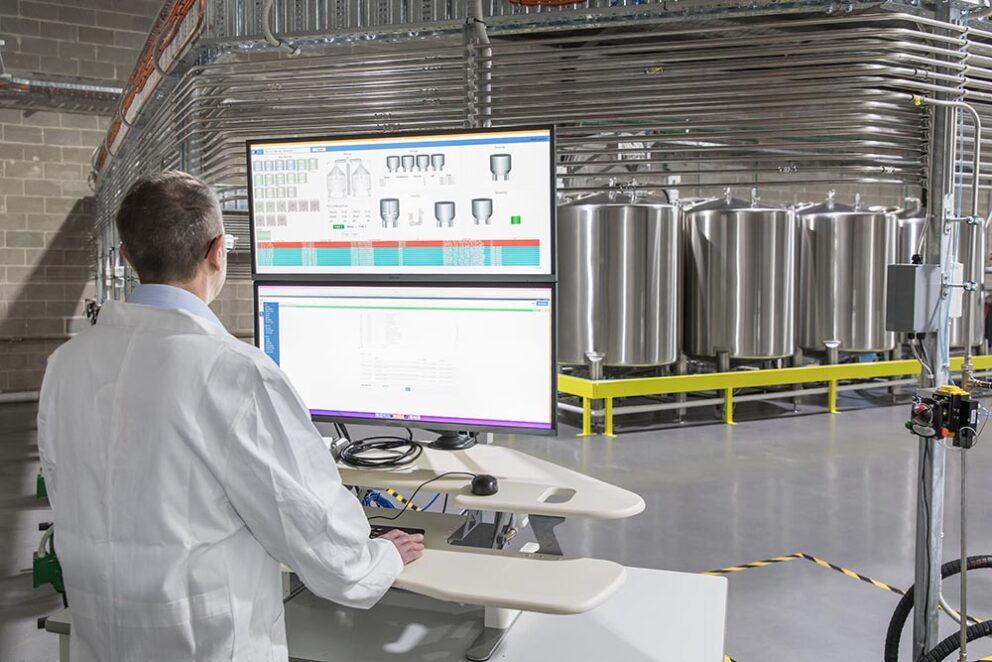 Memjet-Ink-Manufacturing-Sydney-1-992×662 Memjet's state-of-the-art ink manufacturing plant.
